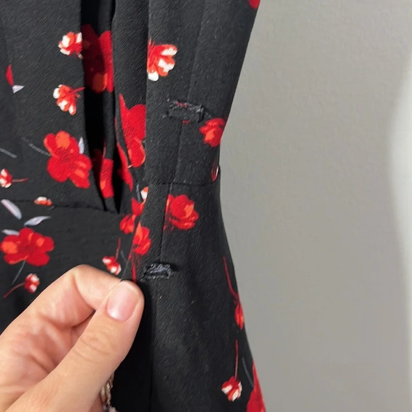 City Chic Lyra Red Floral Fit & Flare Sleeveless Dress - Picture 6 of 9